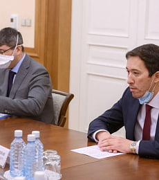 Евгений Куйвашев обсудил с производителями ИВЛ ход работы по выпуску медтехники